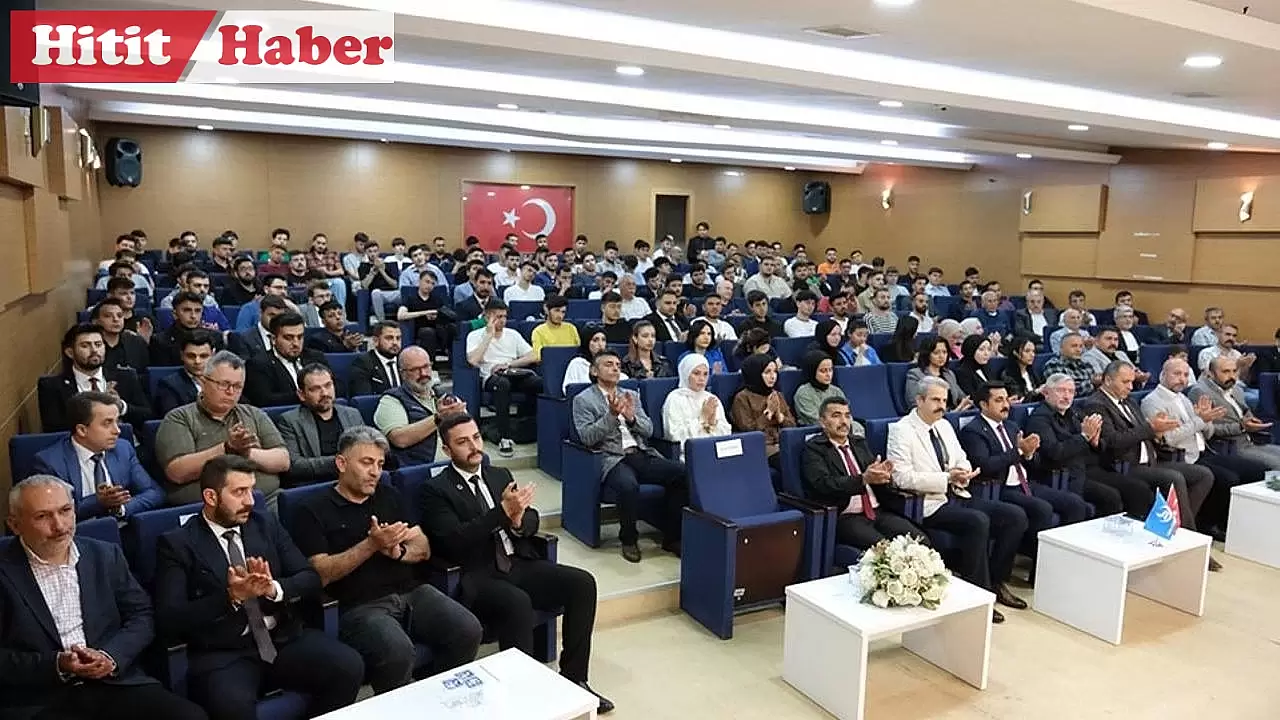 Çorum'da "Dokuz Işık Penceresinden Türk-İslam Ülküsü ve Millî Doktrin" konulu konferans düzenlendi