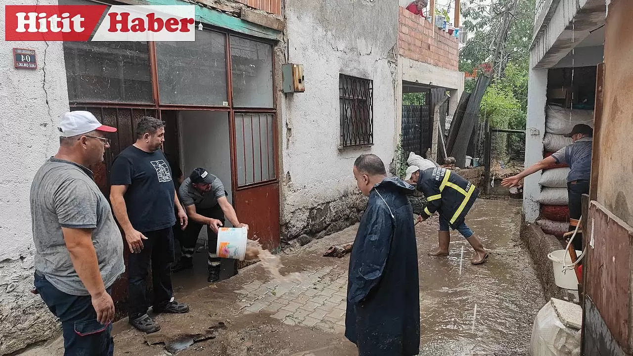 Oğuzlar'da Yağış Sonrası Evlere Su Baskını Yaşandı