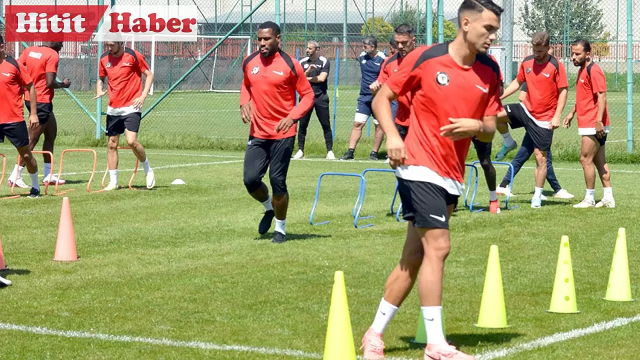 Çorum FK, Sivasspor Hazırlık Maçı İçin Sivas'a Hareket Etti