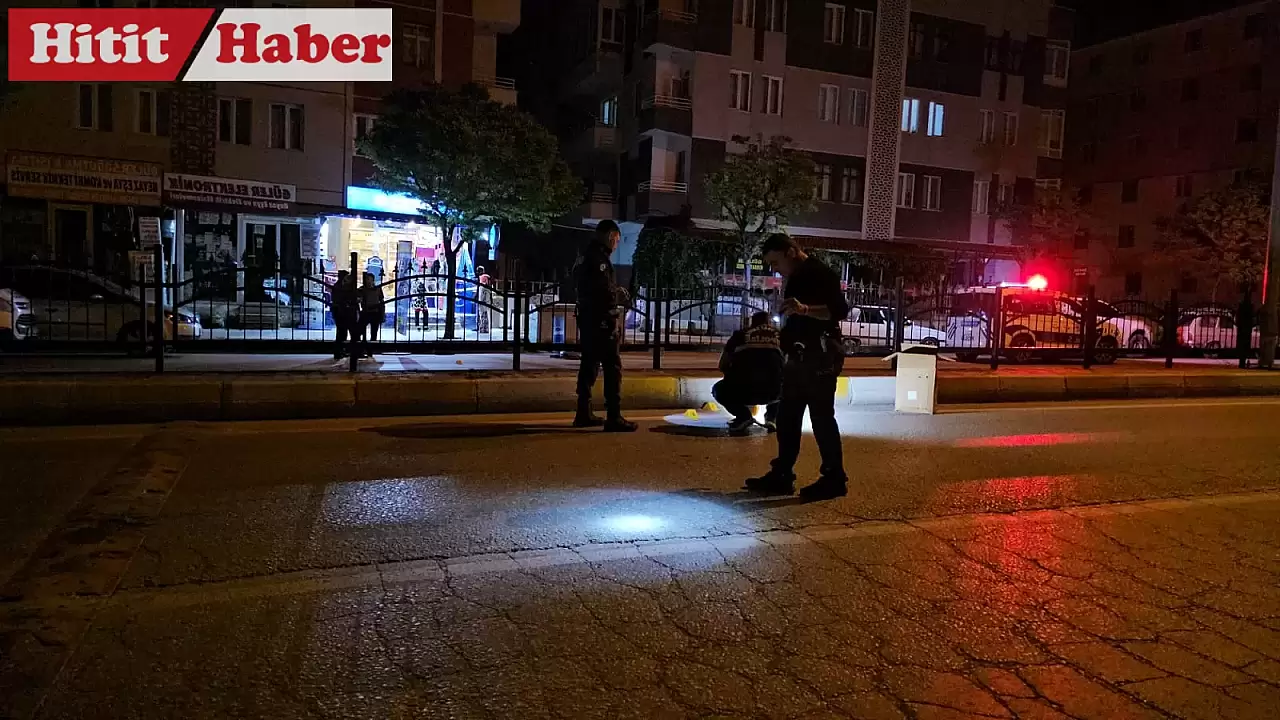 Çorum'da Tekel Bayisine Silahlı Saldırı: Şüpheliler Kaçtı, İnceleme Başlatıldı