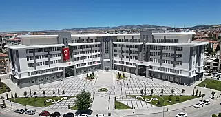 Çorum Belediye Başkanı Üniversite Öğrencilerine 5 Bin TL Destek Sağladı