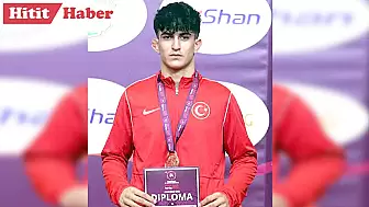 Çorum Belediyesporlu Fatih Aydın, U17 Dünya Güreş Şampiyonasında bronz madalya kazandı!