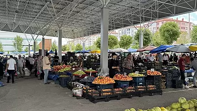 Çorum Belediyesi Semt Pazarlarında Çadırları Kaldırıyor, Yeni Modellerle Değiştiriyor!