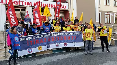 Çorum'daki Öğretmen Sendikaları, Öğretmenlik Meslek Kanunu'na Karşı Eylem Yaptı