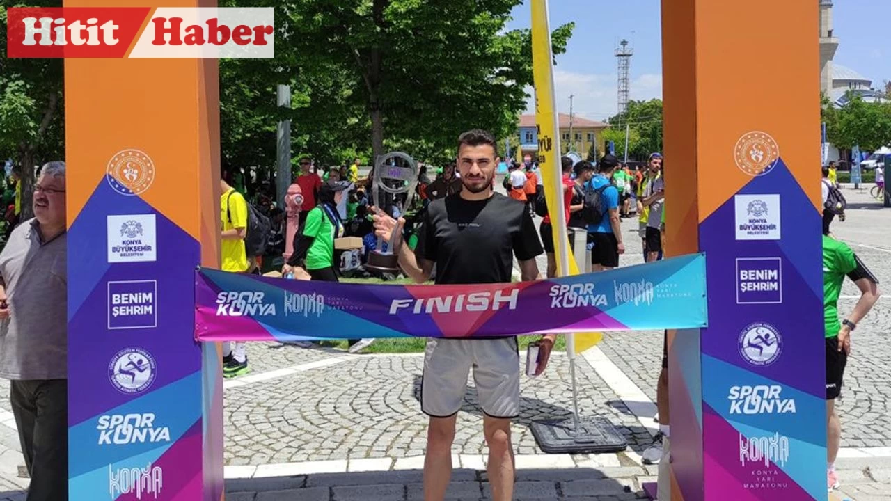 Çorumlu Atlet Mehmet Kalyoncu Konya Maratonunda Gümüş Madalya Kazandı