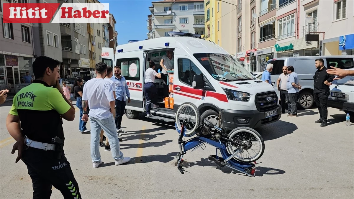 Çorum'da Otomobil ile Motosiklet Çarpıştı: 1 Yaralı!