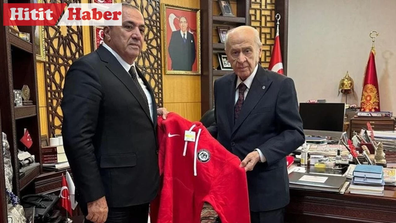 Kayrıcı'dan Bahçeli'ye Çorum FK Forması!