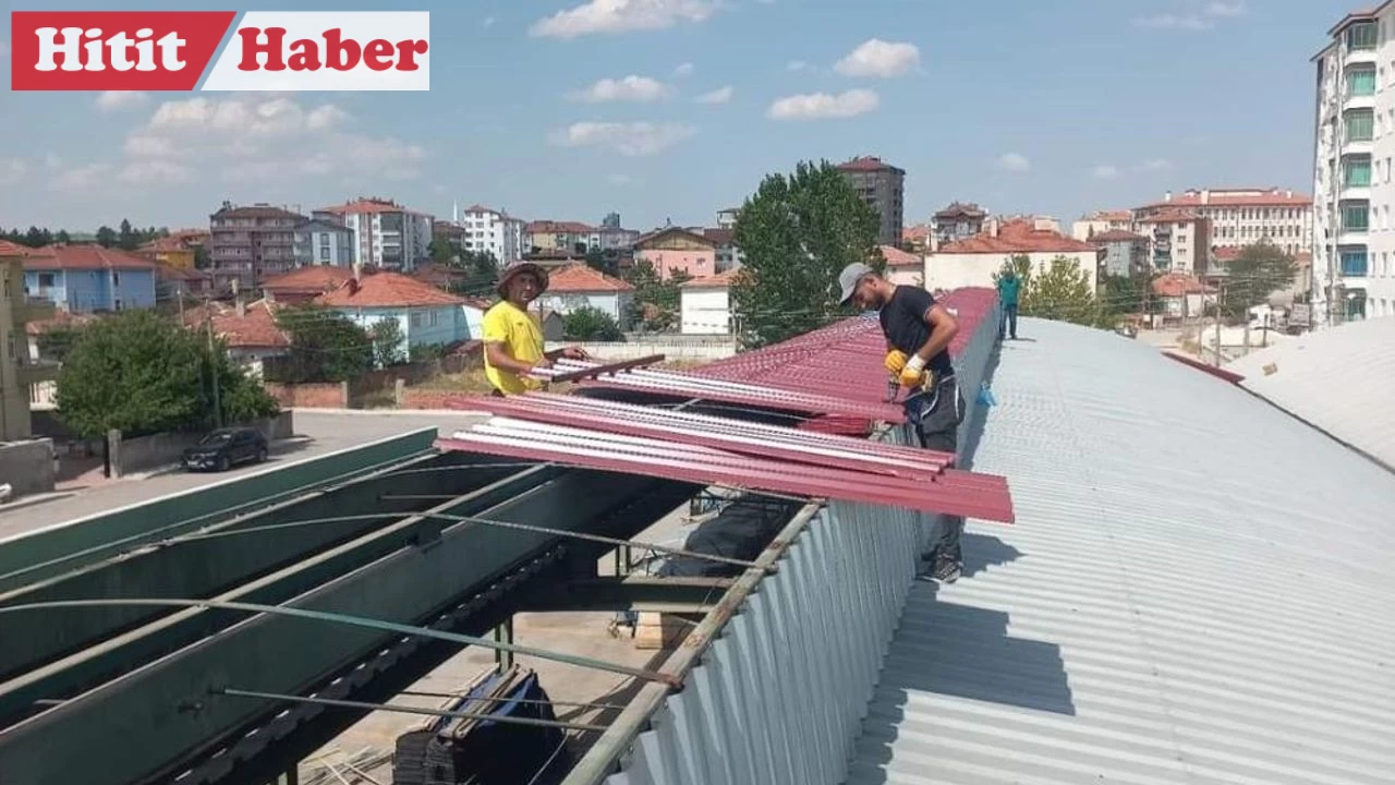 Alaca Belediyesi, Kapalı Pazar Yerinde Yenileme Çalışmalarına Hız Verdi