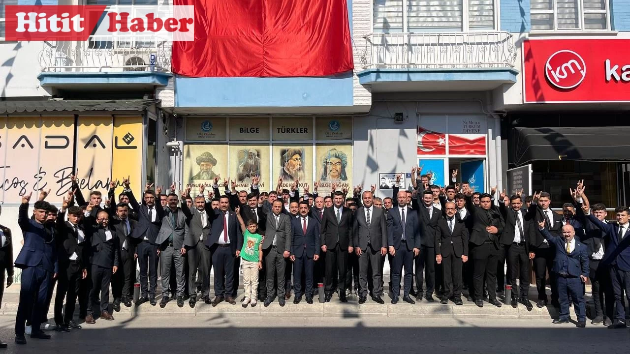 Ülkü Ocakları Genel Başkanı Yıldırım, Çorum teşkilatıyla buluştu