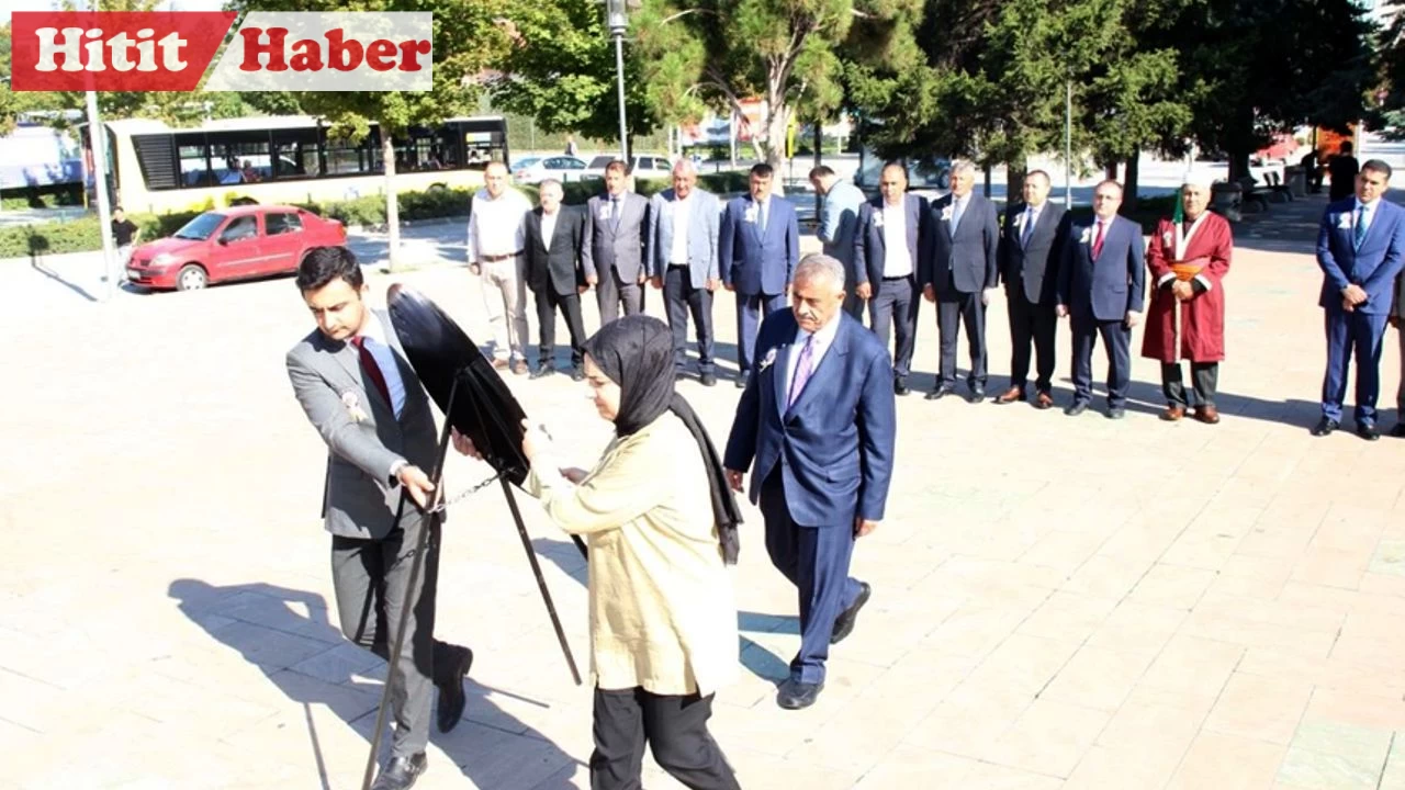 Çorum'da Atatürk Anıtı'na Çelenk Sunma Töreni Düzenlendi