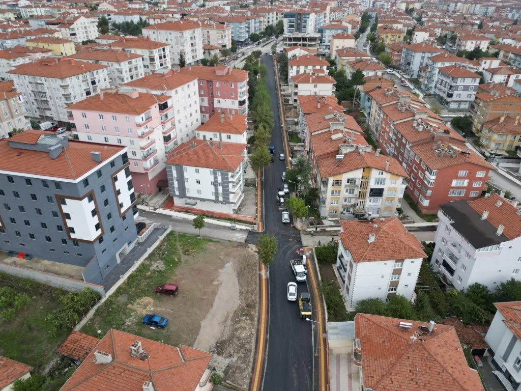 Dr. Halil İbrahim Aşgın'dan Bahçelievler Mahallesi'ne Yeni Asfalt Müjdesi!