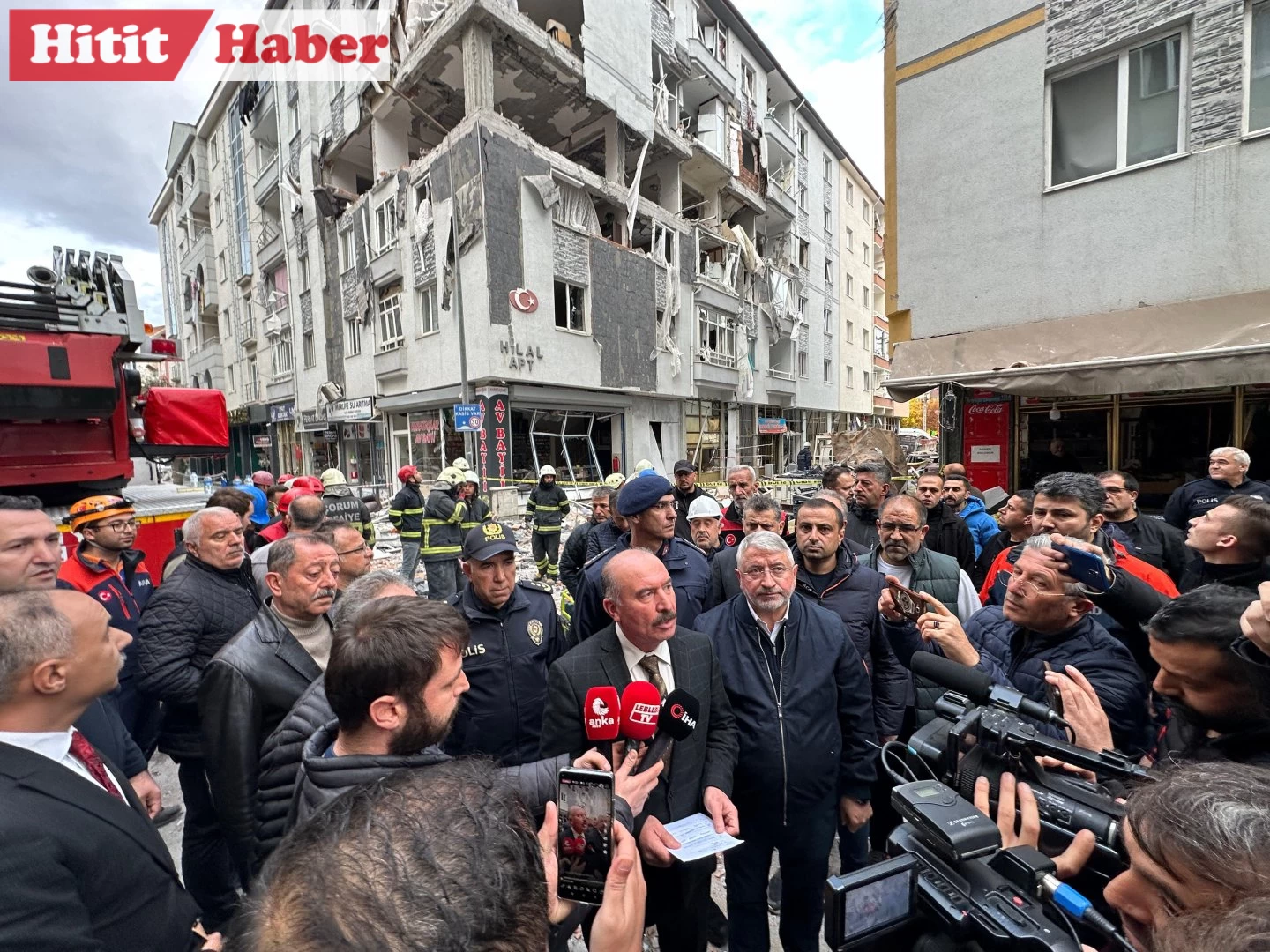 Osmancık Caddesi'nde Doğalgaz Patlaması: 1 Ölü, 33 Yaralı - Belediye Başkanı İncelemelerde Bulundu